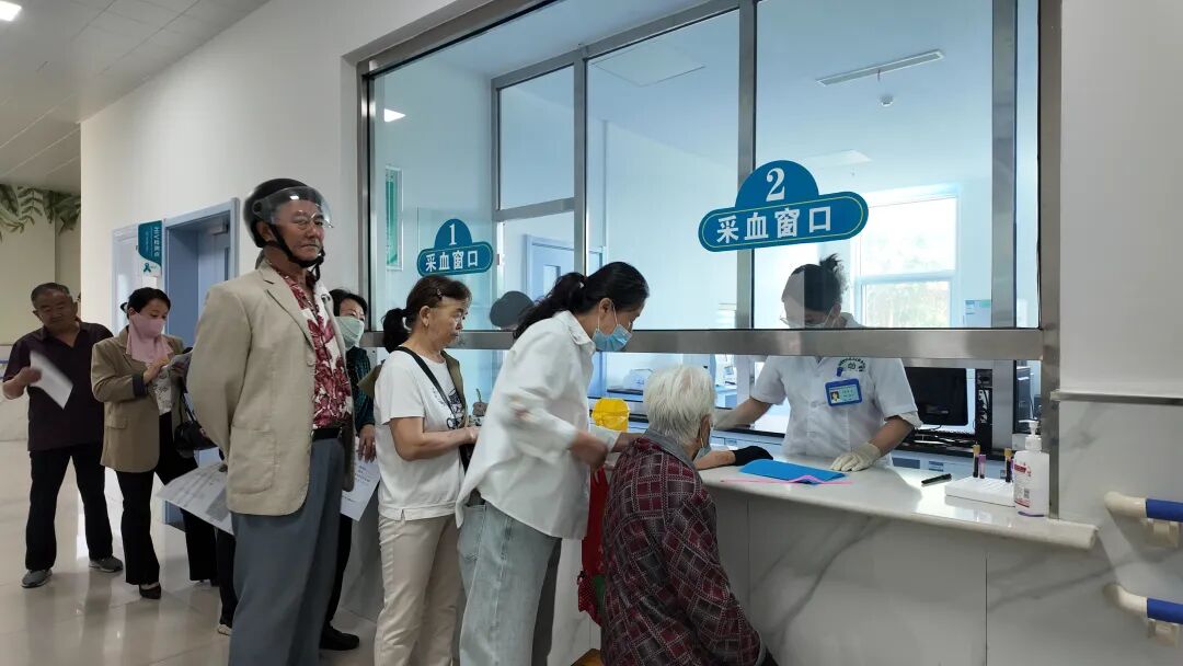 銀齡健康有“醫”靠！北方海南為老年人健康“把脈”
